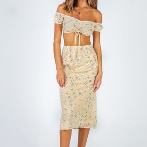 Princess Polly Honey Set Yellow (top and skirt)